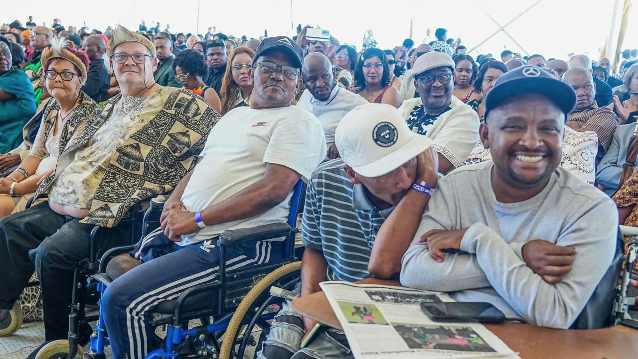 Eerste Sopa in Springbok Bring Tog Hoop